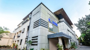 FabHotel Prime The Thane Club - Hotel in Thane Near Eternity Mall , Mumbai