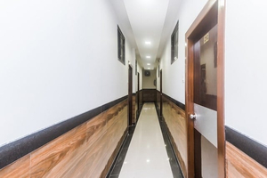 Hotel O by OYO Sion Residency