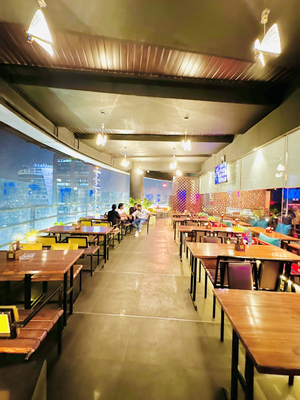 XIV Floor Lounge