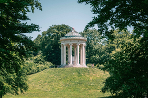 Guided Walk through the Hofgarten and Englischer Garten