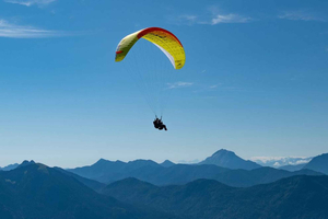 Lenggries: Tandem Paraglide Flight over the Alps