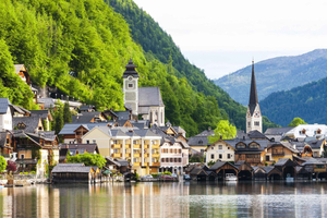 Vienna: Hallstatt and Salzburg Day Tour