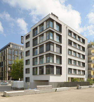Bob W Munich City West