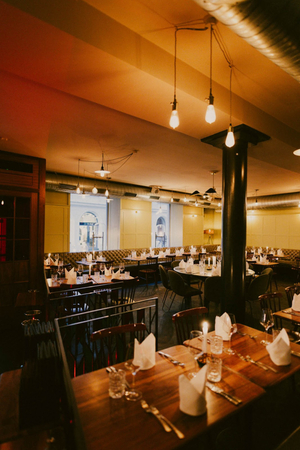 Burger & Lobster Bank
