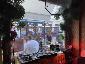 Für Freunde Bar