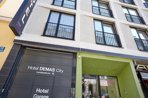 Hotel Demas City