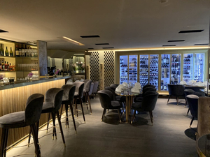 H'ugo's Pizza-Bar-Lounge