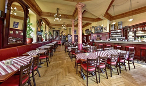 Leo's Lounge Restaurant Bar München Haidhausen WM 2026 Public Viewing