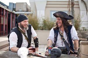 Nova Orleães, Bairro Francês: Passeio a pé pela história dos piratas