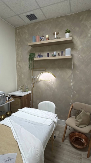 Lorie’s Wellness, Spa, Massage
