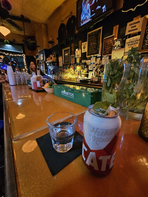 Pal's Lounge