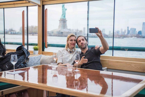 Manhattan: Standbeeld en Skyline Cruise aan boord van een luxe jacht