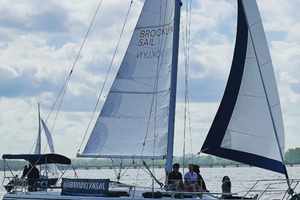 NYC: Brooklyn Sightseeing Sailboat Cruise