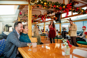 NYC: Crucero Navideño en Yate con Jazz, Cacao y Villancicos