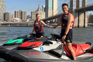 New York : visite en jet-ski avec vue sur la ligne d'horizon de Manhattan