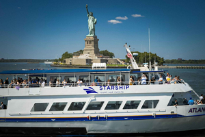 NYC: Starship Landmark 90-minütige Sightseeing-Bootstour