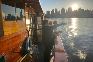 NYC: Urban Wildlife Sunset Tour på East River