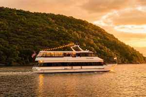 Sunset Sips Cruise — DJ, Open Bar & Hudson River Views