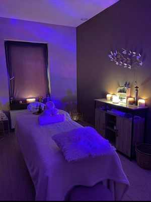 Crystal massage and spa wellness