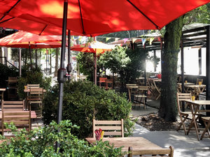 Kenn's Broome Street Bar