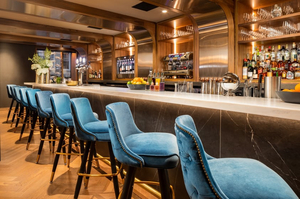 MAD Bar & Lounge