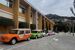 Méhari-retki Èzeen ja vierailu Fragonardin hajuvesiliikkeeseen