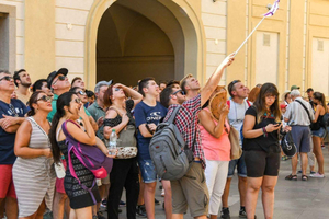 Excursão a pé pela Cidade Velha de Nice e Colina do Castelo + Jantar Ilimitado