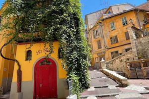 Arkitekturrundvandring i gamla stan för små grupper