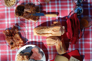 Jogue petanca com lanches e bebidas em Nice