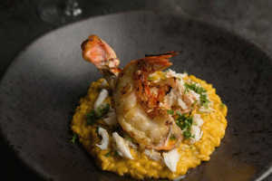 Matlagningslektion med risotto och tiramisu och vin