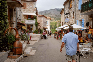 Grasse, Valbonne & Gourdon: Day Tour with Wine Tasting