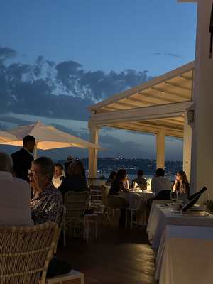 Louroc Restaurant