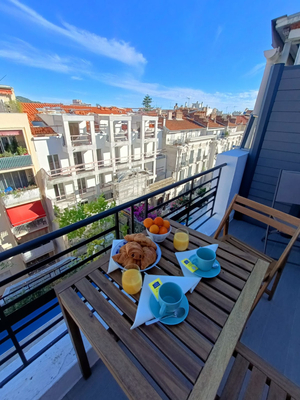 Top Floor Terrace Berlioz