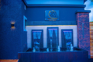 Breathe Restaurant and lounge