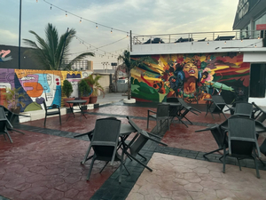 Checkerz Bar & Grill