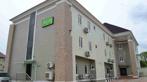 Nue Crest Hotel & Suites