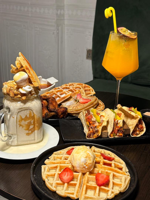 Sips cocktails and more