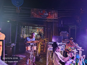 Wigohep: the Backyard bar and grill