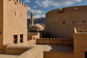4-Tages-Tour – Maskat, Wadi Shab, Nizwa, Jebel & Daymaniyat
