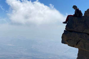 Al Hamra: Wanderung zum Gipfel des Dschabal Schams und Camping mit Mahlzeiten