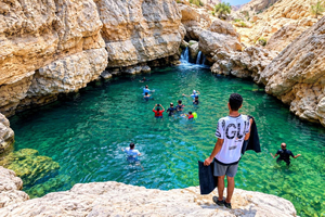From Muscat: Wadi Al Arbieen Adventure, Sinkhole, Fins Beach