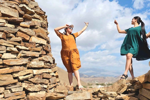 Muscat: Wadi Dham and Al Ain Tombs Tour