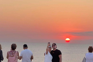 Salalah: Dhofar Mountains Sunset Tour with Coffee & Dates