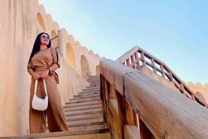 Ryhmäkierros: Nizwan linnoitus, souq, Birkat Al Mouz ja Jebel Akhdar