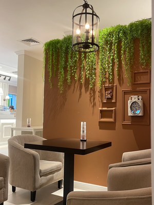 Alstro Cafe & Restaurant