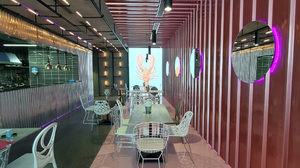 Buckets & Buckets مطعم
