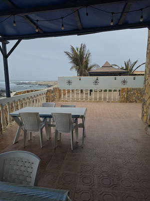مطعم سمك و أصداف للأكلات البحرية FISH AND SHELLS RESTAURANT