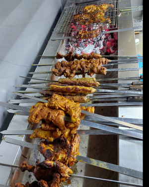 Pakistani restaurant Murshid al Maskari Tradind en