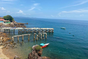 Da Panama City: tour turistico di un giorno all'Isola di Otoque e all'Isola Boná
