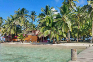 Overnight on San Blas Island and Lemon Keys with Boat Tour